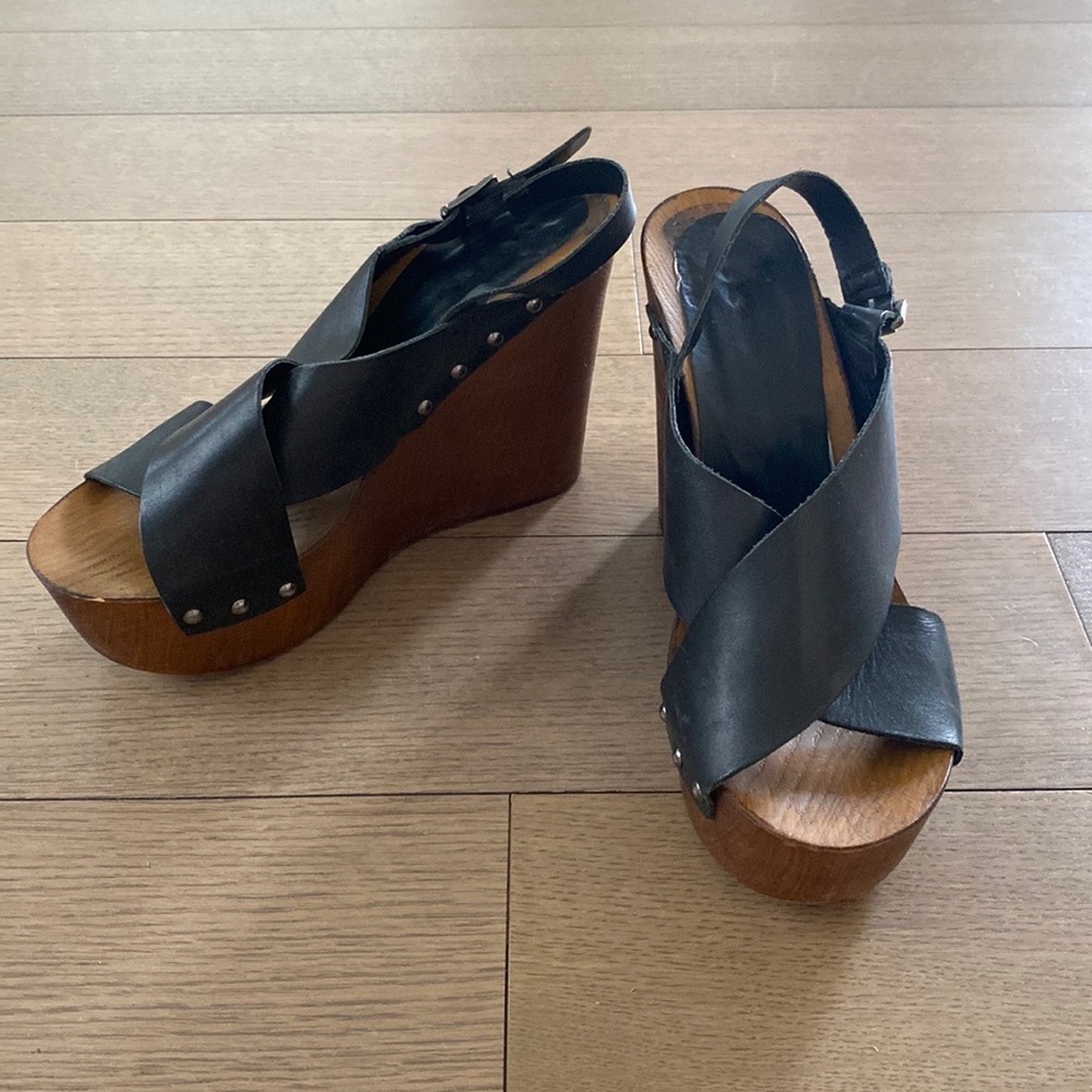 Aldo Wedged Sandals (Size 39)